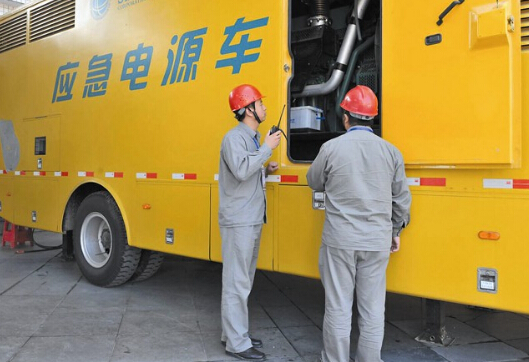 穆棱如何清理被灰尘覆盖的机油散热器？